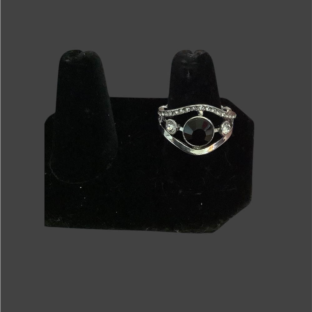 Paparazzi-Elegant Silver and Black Women's Ring Adjustable